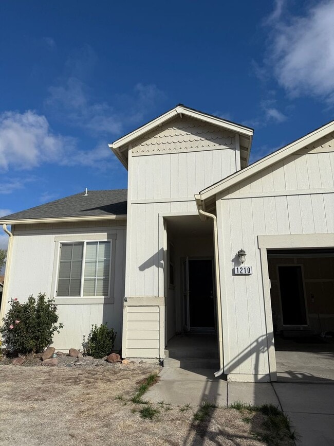 Building Photo - Fernley Rental
