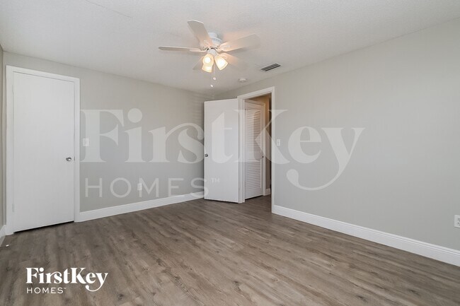Building Photo - 3641 Windham Dr