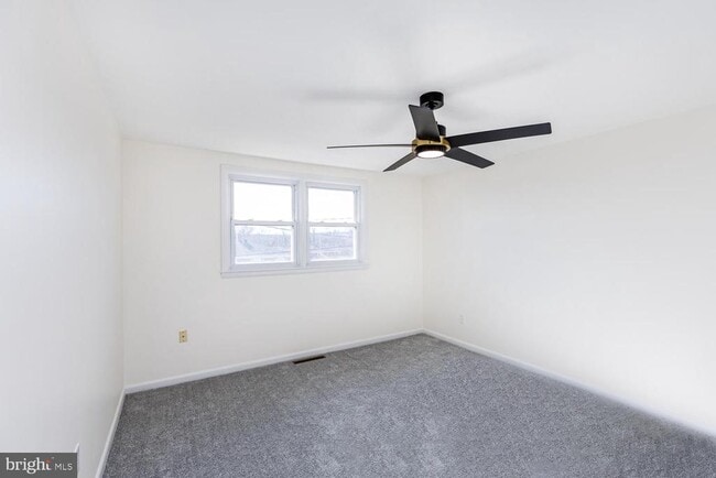 Building Photo - 1117 Circle Dr