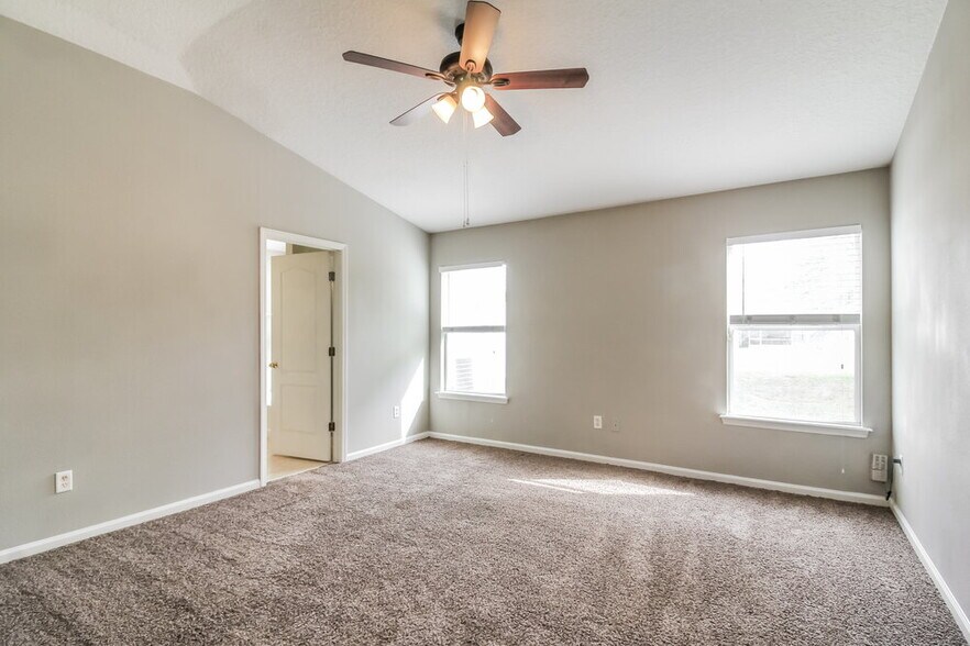 Building Photo - 860 Bonaparte Landing Ct