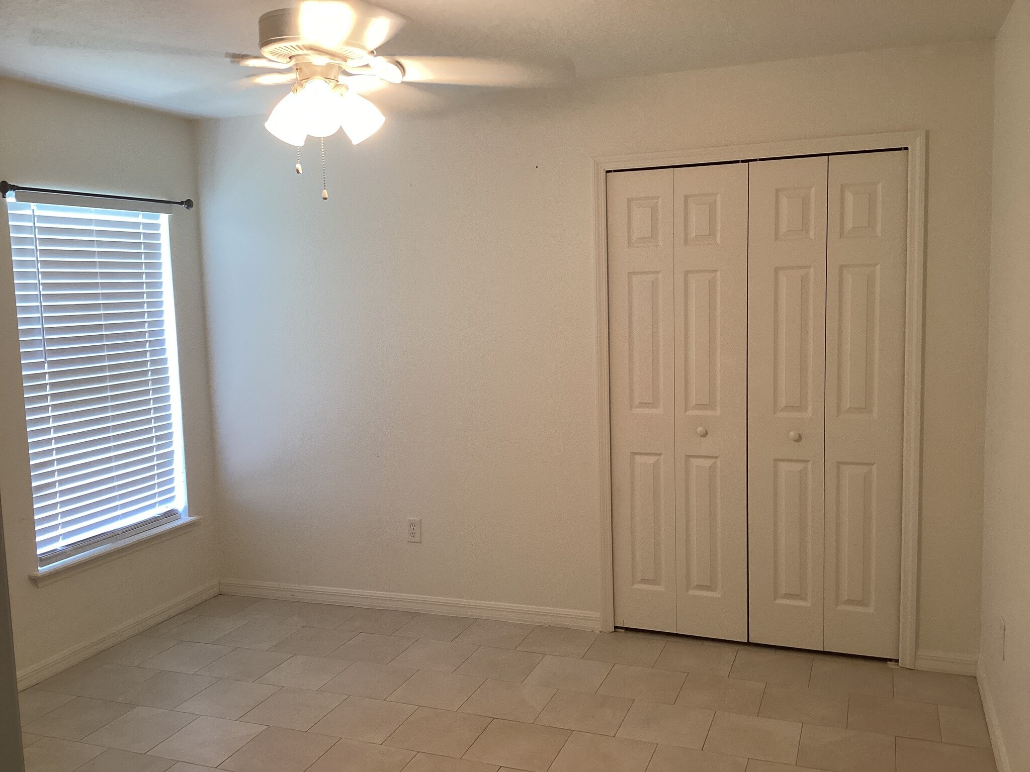 Building Photo - 1424 Mistflower Ln