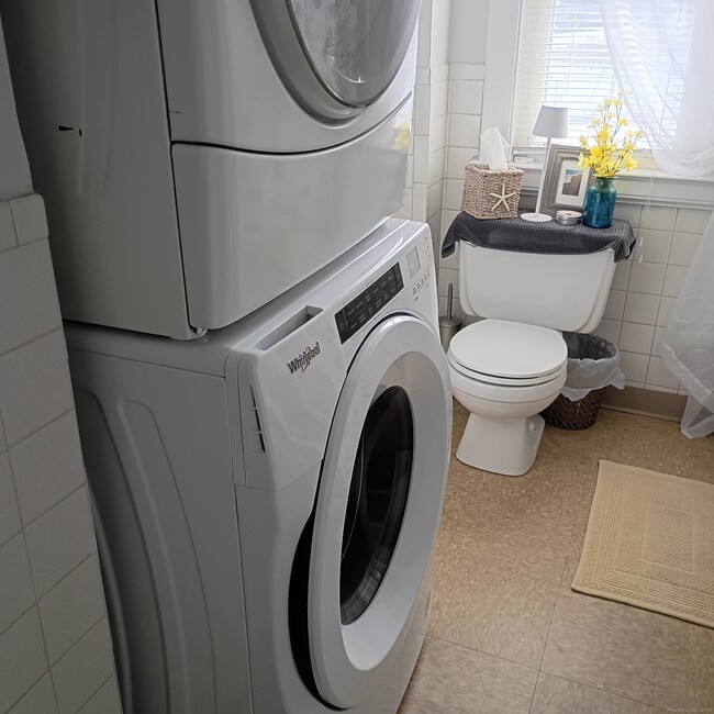 Building Photo - 59 View St