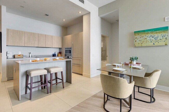 Building Photo - 4111 S Ocean Dr
