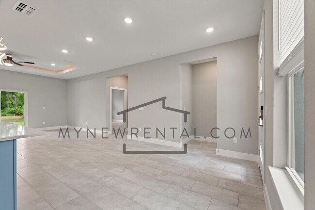 Building Photo - ONE MONTH FREE RENT! Modern, energy effici...