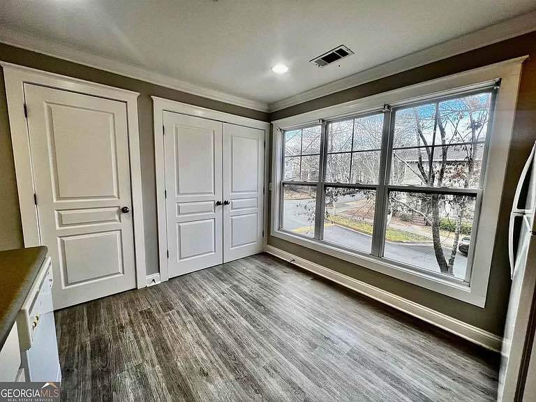 Building Photo - 490 Barnett Shoals Rd