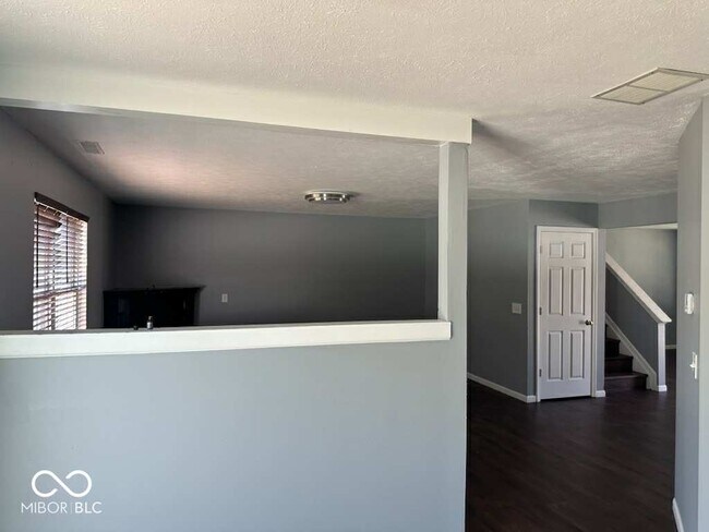 Building Photo - 6903 Governors Pointe Blvd