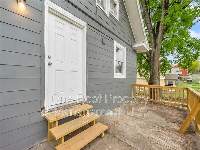 Building Photo - 324 N Hardesty