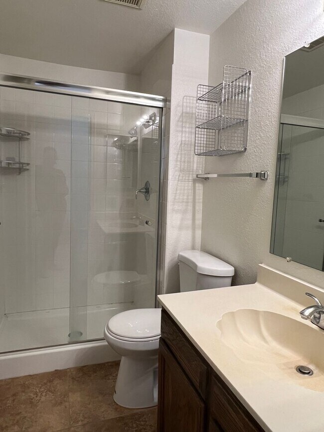 Building Photo - Chandler 3 Bedroom 1.75 Bathroom - Fireplace