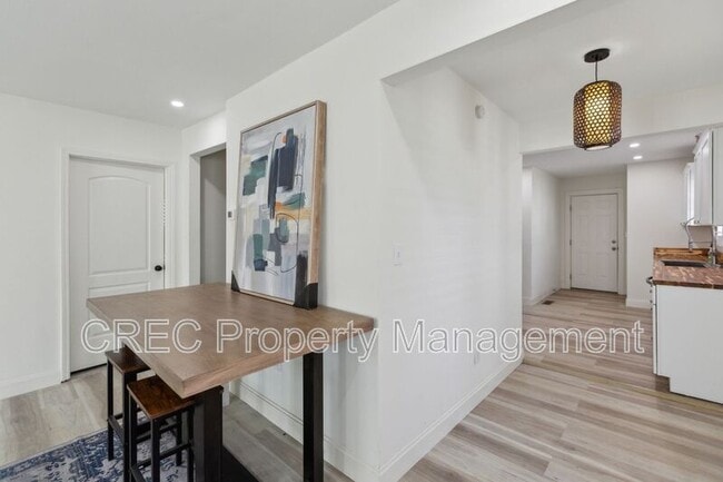 Building Photo - 2925 Alabama Dr