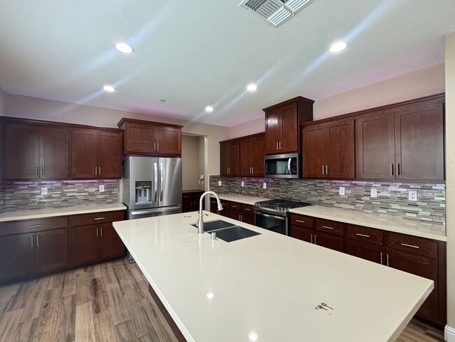 Building Photo - Modern 4BD Home in Brighton Landing | Solar | Bed & Bath Downstairs