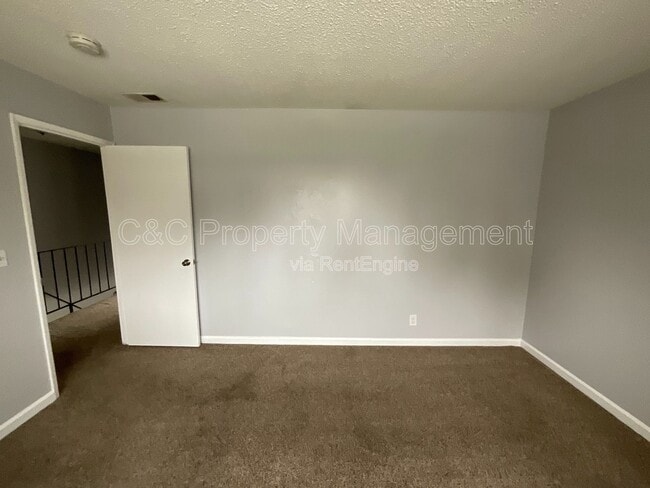 Building Photo - 292 Grecia Ct
