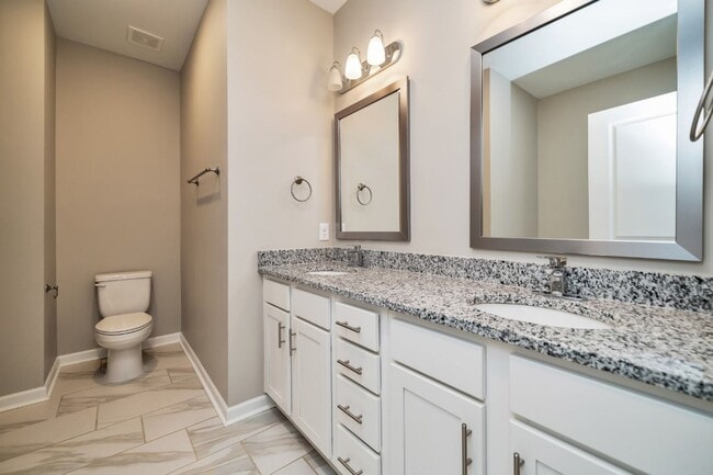 Building Photo - Welcome Home! Stylish 3BR/2BA with All the...