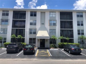 Building Photo - 4500 NE 21st Ave