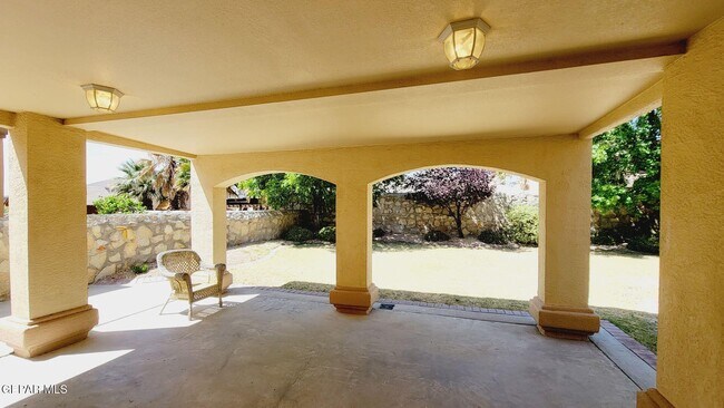 Building Photo - 6329 Franklin Ridge Dr