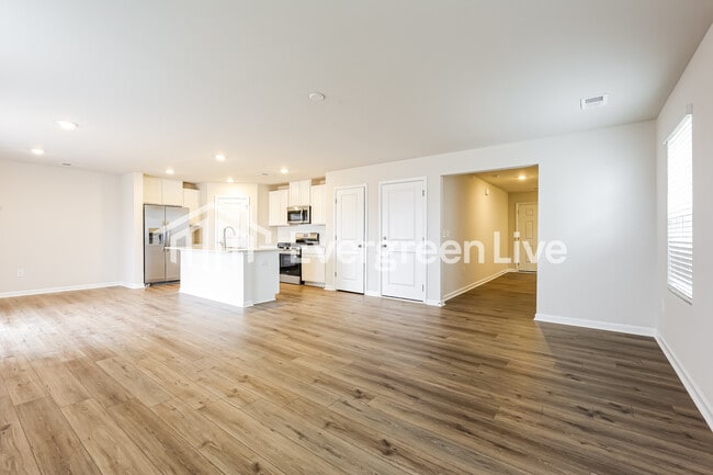 Building Photo - now