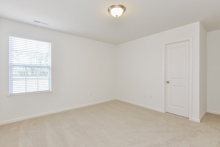 Building Photo - 97 Gaillardia Way
