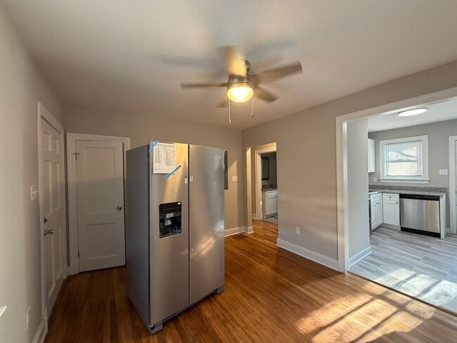 Building Photo - Great renovated 2 bedroom house in Richmond