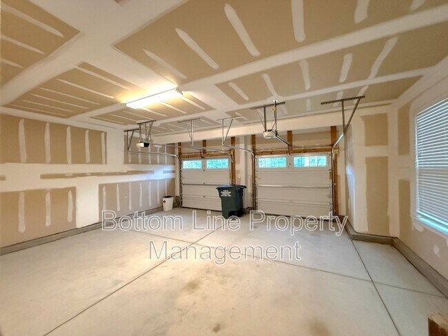 Building Photo - 5688 Garrow Glen Rd
