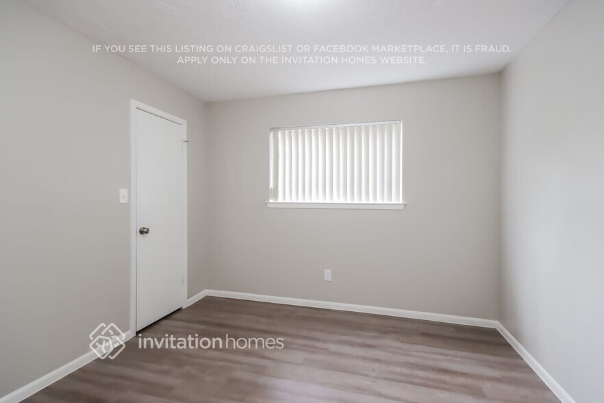 Building Photo - 240 Point Clear Dr