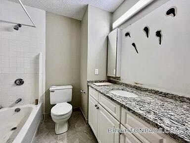 Building Photo - 160 N Beacon St