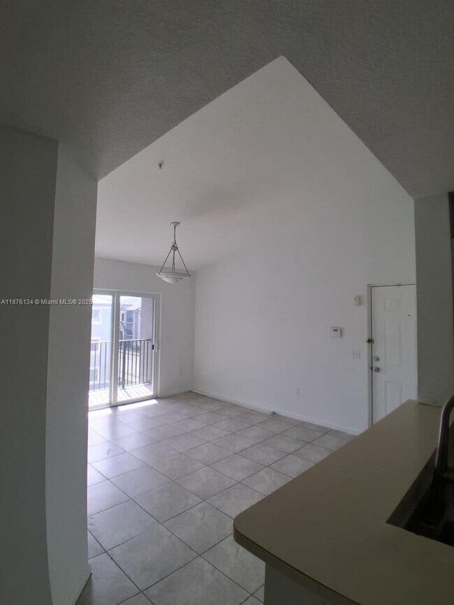 Building Photo - 15460 SW 284th St