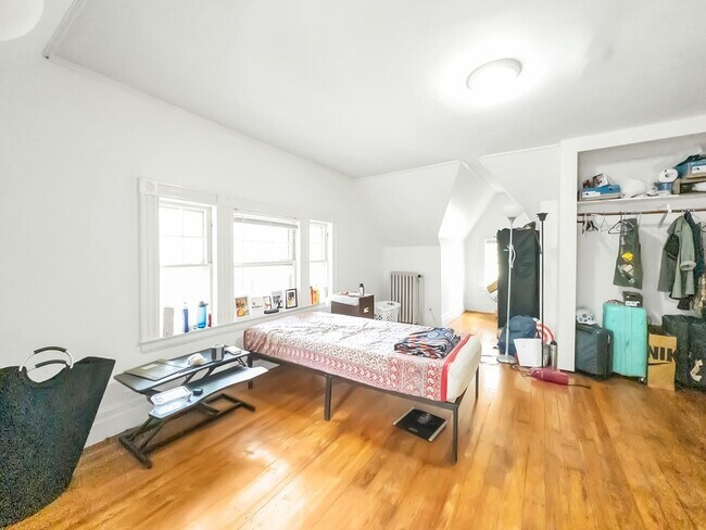 Building Photo - 58 Aspinwall Ave