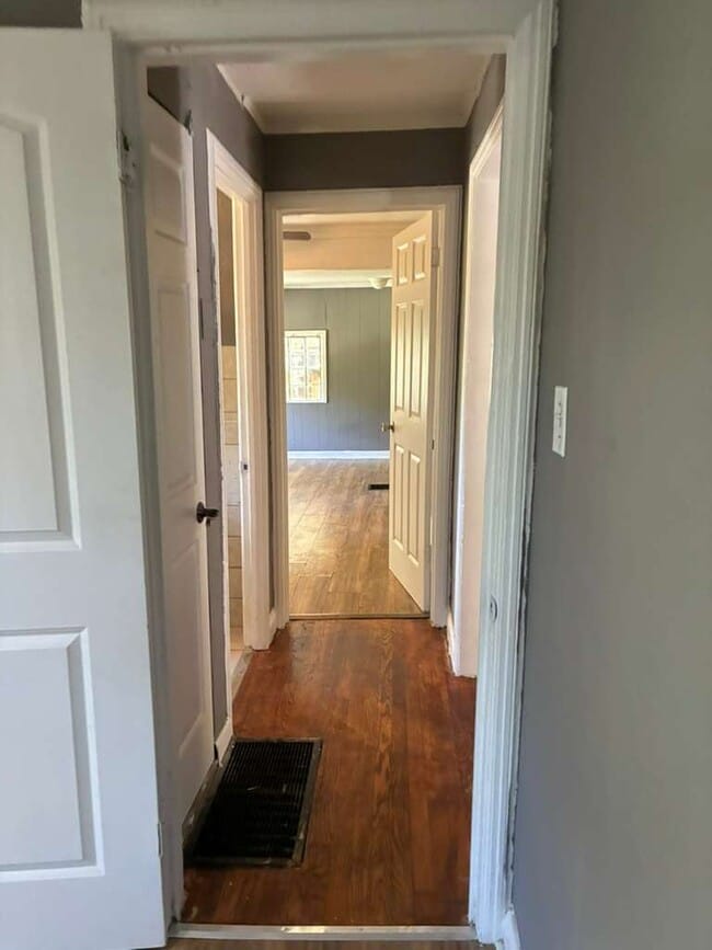 Building Photo - 5112 Edith Ave