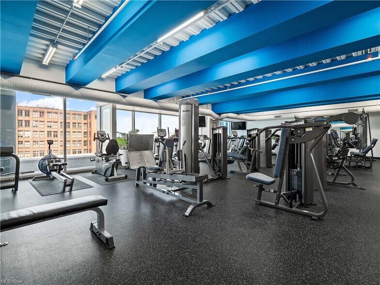 Gym - 701 W Lakeside Ave