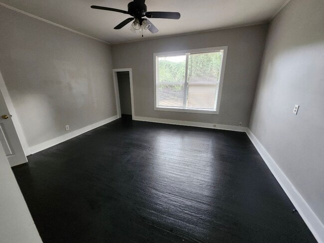 Building Photo - 1711 Wisteria St