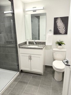 Building Photo - 585 Essex St