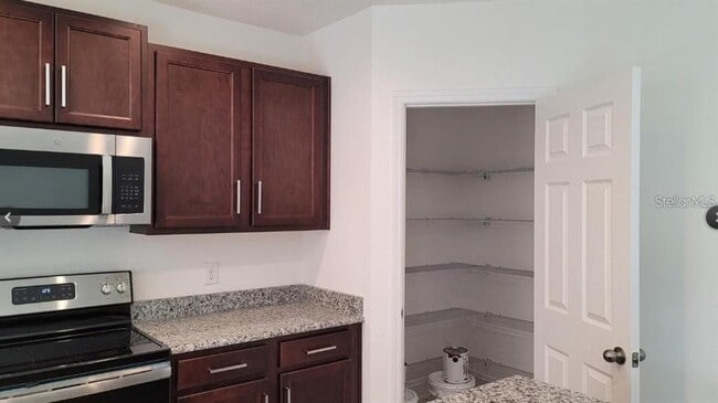 Building Photo - 1079 Chase Austin Way