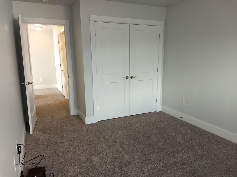 Building Photo - 712 N 12th St