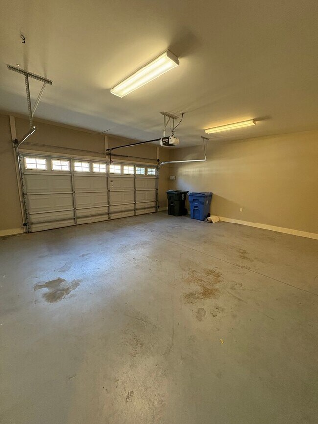 Building Photo - 540 Orchard Cir