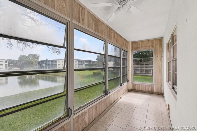 Building Photo - 360 Fanshaw I