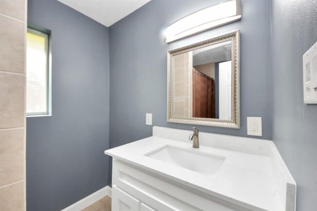 Building Photo - 12503 Foxburo Dr
