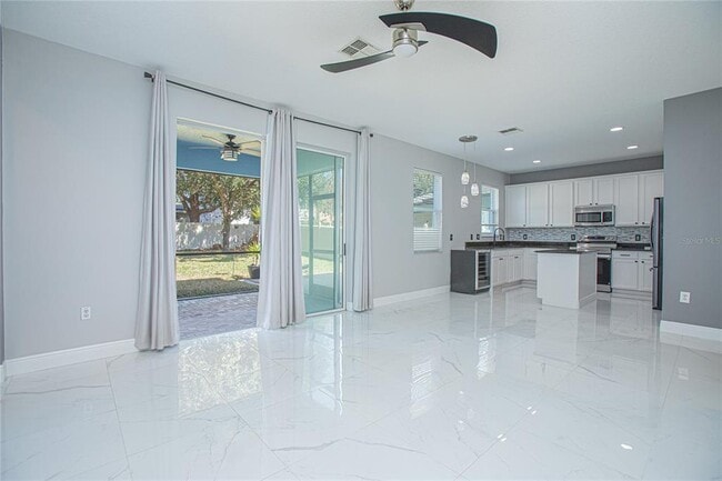 Building Photo - 13141 Moss Park Ridge Dr