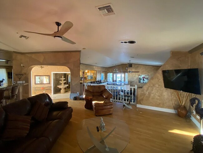 Building Photo - 2808 Janet Dr