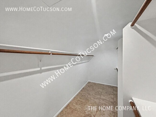 Building Photo - 12690 N Bandanna Way