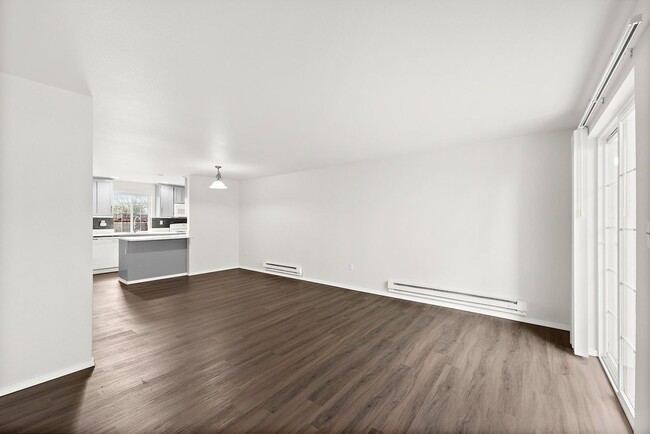 Building Photo - Ewert 3010