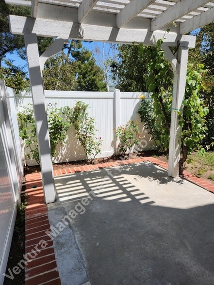 Building Photo - 30969 Minute Man Way