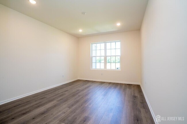 Building Photo - 3403 Jordan Dr