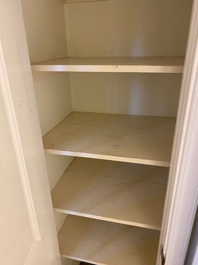 Building Photo - Chesapeake Beach