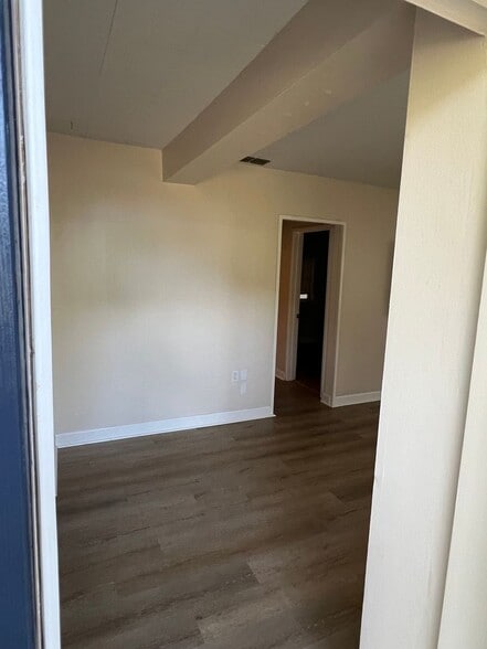 Building Photo - 2540 Elyria Ave