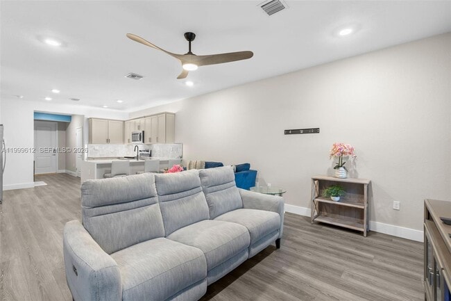 Building Photo - 110 SW 171st Wy