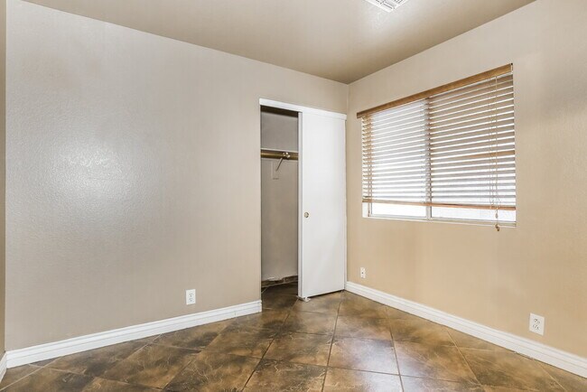 Building Photo - 2231 N 89th Ave