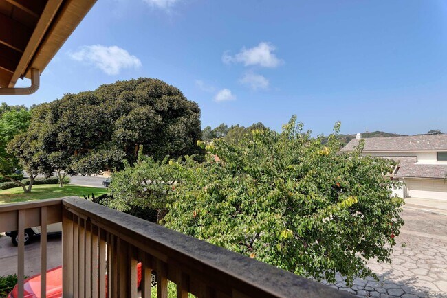 Building Photo - 2585 Caminito Muirfield