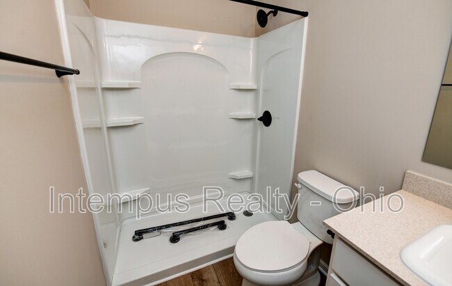 Building Photo - 1003 Beehive Grv