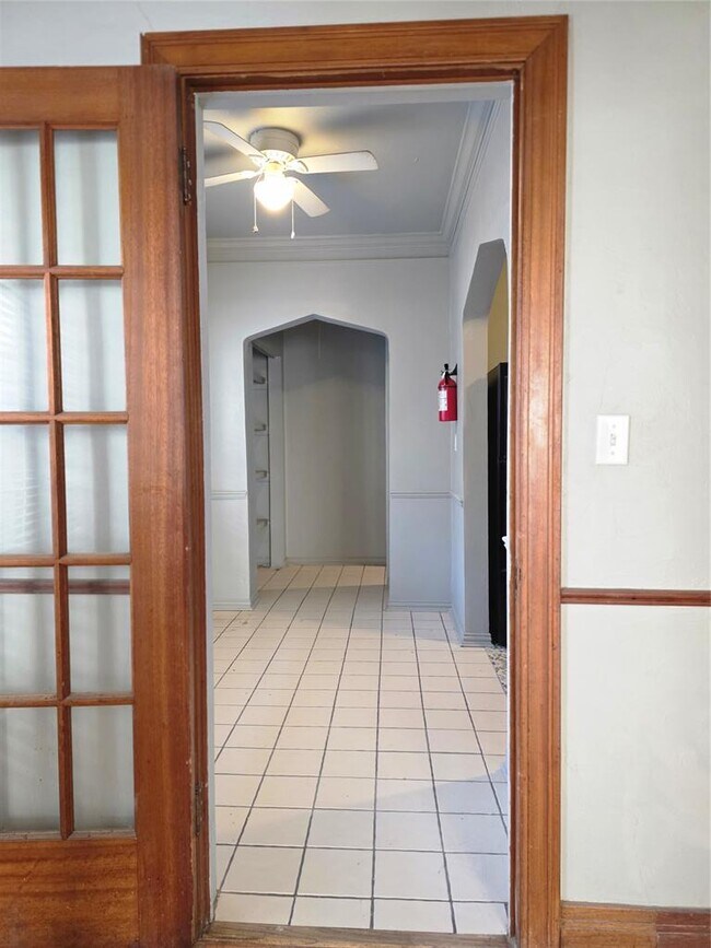 Building Photo - 1725 NW 18th St