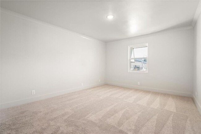 Building Photo - Brand New Condo Unit