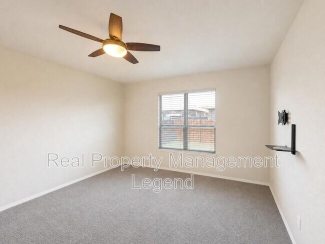 Building Photo - 5601 Portola Ln